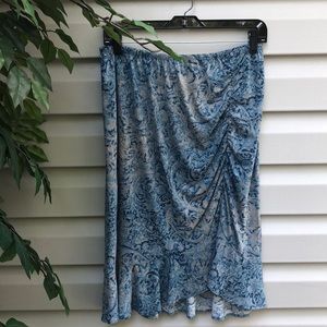 LAST CALL- NWOT BCBGMaxAzria scaled skirt
